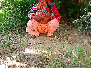 Indian Aunty Open-air Pray buy degradation